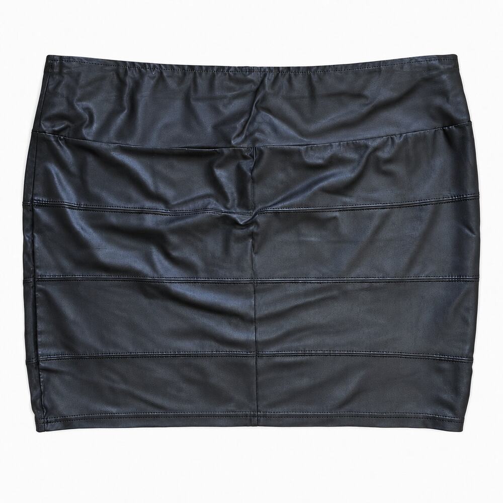 Freckles Black Faux Leather Mini Skirt Women’s XL Stretch Bodycon Panel